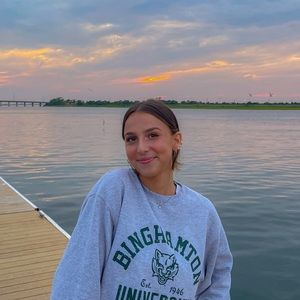 Meet your Posher, Caitlyn